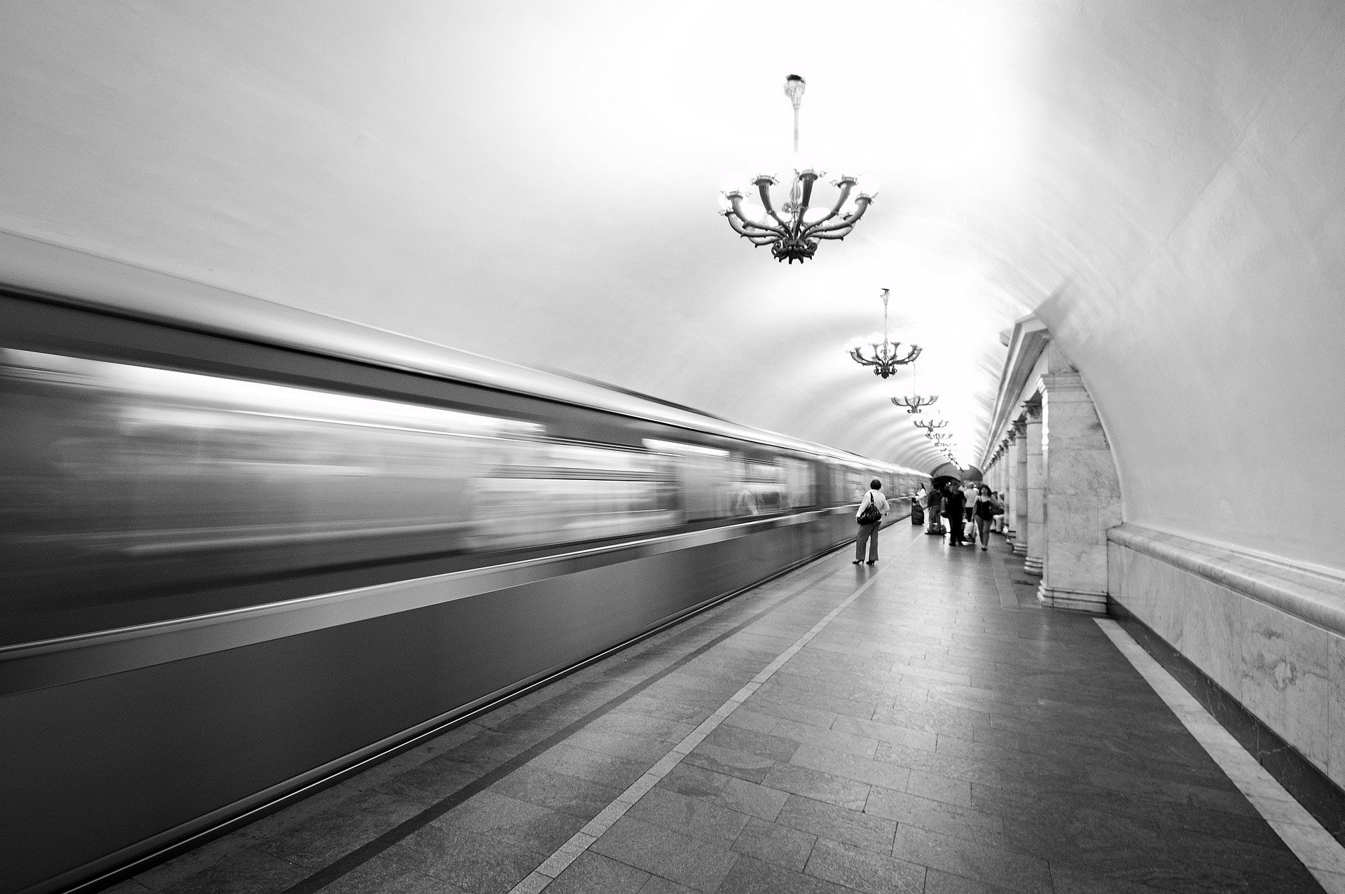 Движение на синей ветке метро приостановлено