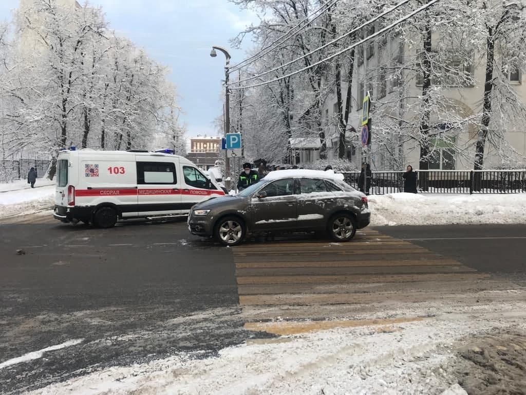 На «зебре» на Нижней Первомайской сбили пешехода